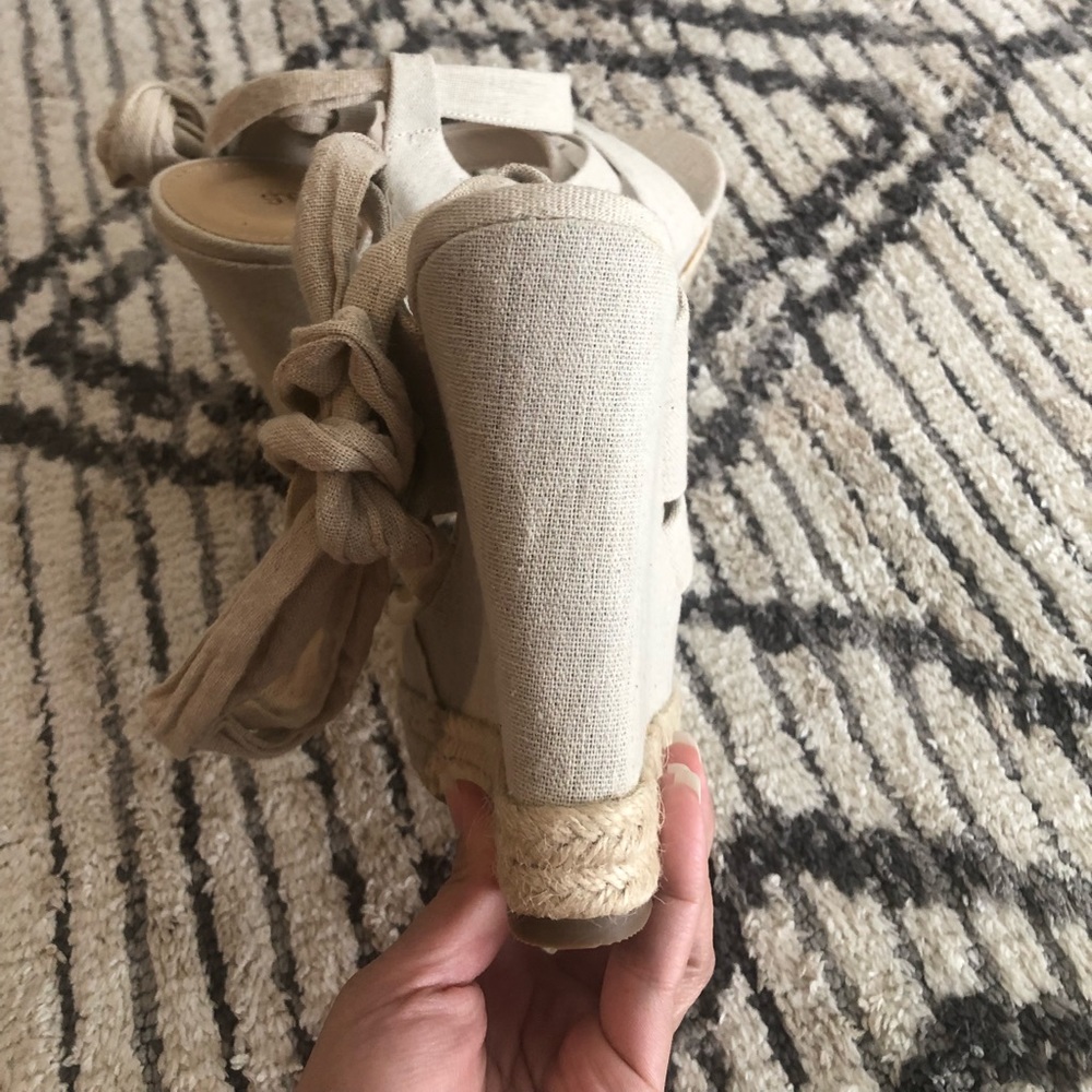 NWOT Just Fab tie up wedges in size 6 1/2 - Picture 6 of 13